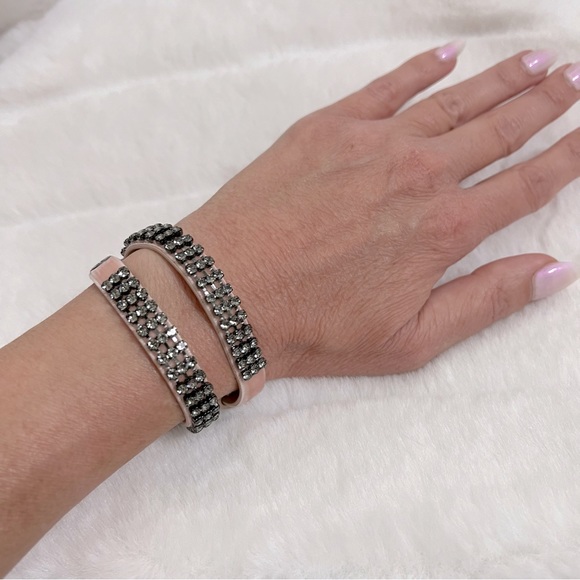 NWT Tory Burch CRYSTAL EMBELLISHED DOUBLE-WRAP VELVET BRACELET -- Warm Blush - Picture 4 of 11